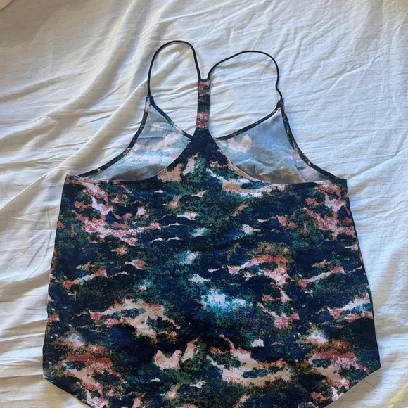 H&M Multicolor Abstract Print Top - Picture 3 of 3